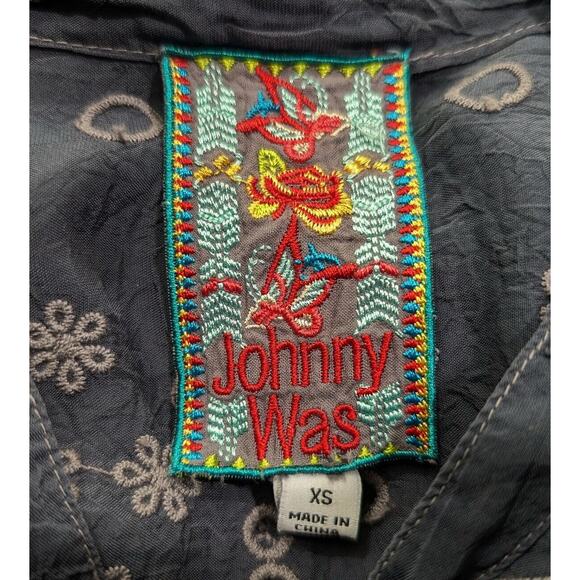 Johnny Was Tunic Top Graphite Gray Embroidered Eyelet Tie Front Misses Size XS - Picture 6 of 6